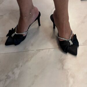 ✨Beautiful New Black Bow Kitten Heels with Rhinestone Accent Straps